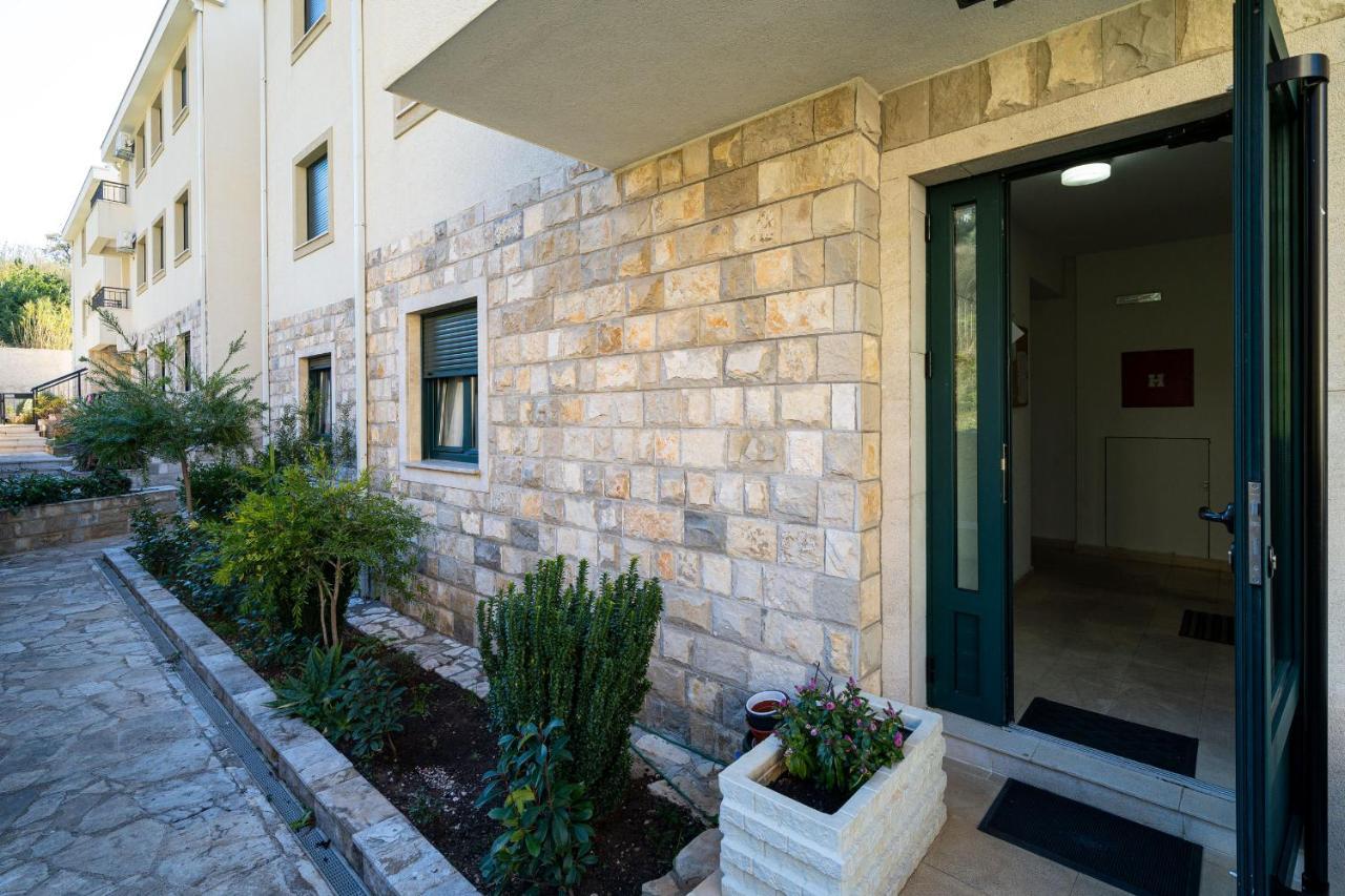 Boka View Luxury Suite - With Free Garage Parking Κότορ Εξωτερικό φωτογραφία